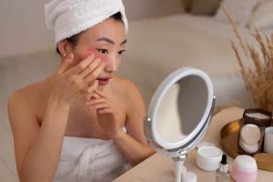 6 Eye Mask untuk Atasi Mata Panda, Ada Focallure