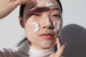 5 Foaming Cleanser yang Cocok untuk Semua Jenis Kulit, Ada Sebamed