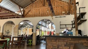 10 Rekomendasi Cafe Coworking Space di Martapura Kalimantan Selatan yang Cocok untuk WFC Sambil Nongkrong, Dijamin Nyaman!