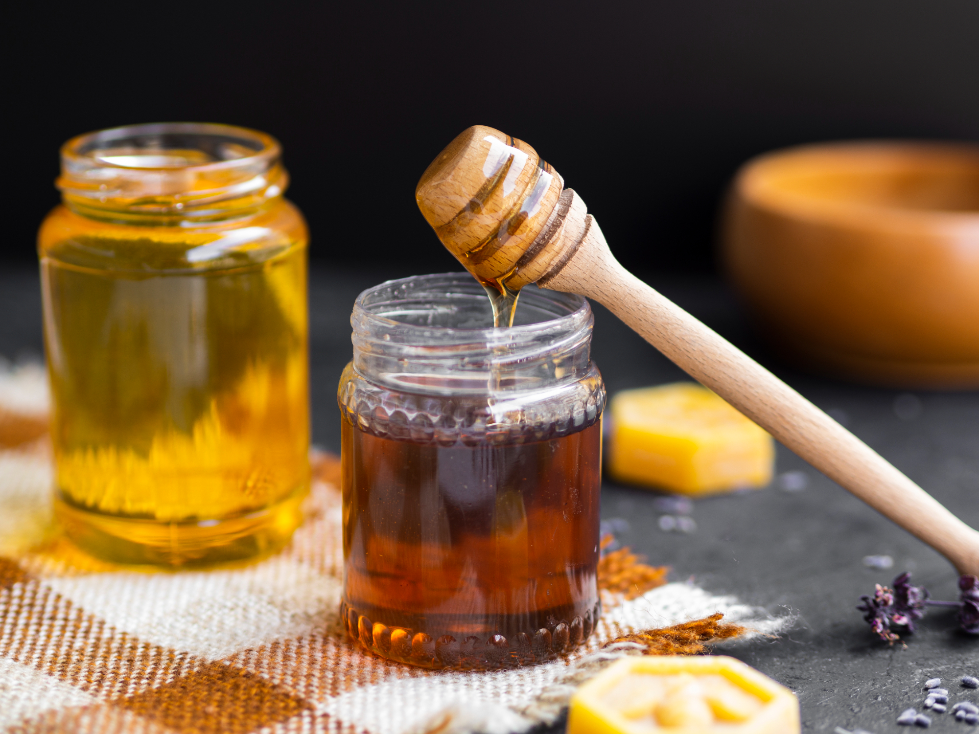 4 Masker Madu untuk Kulit Sensitif, Bikin Wajah Lebih Lembap