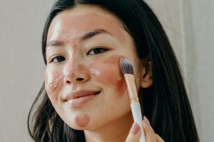 5 Masker Alami untuk Atasi Komedo dan Jerawat, Bikin Wajah Mulus