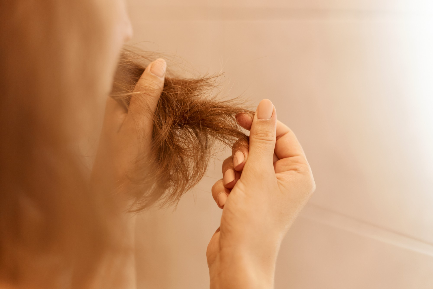 10 Penyebab Rambut Patah Lengkap Cara Pencegahannya