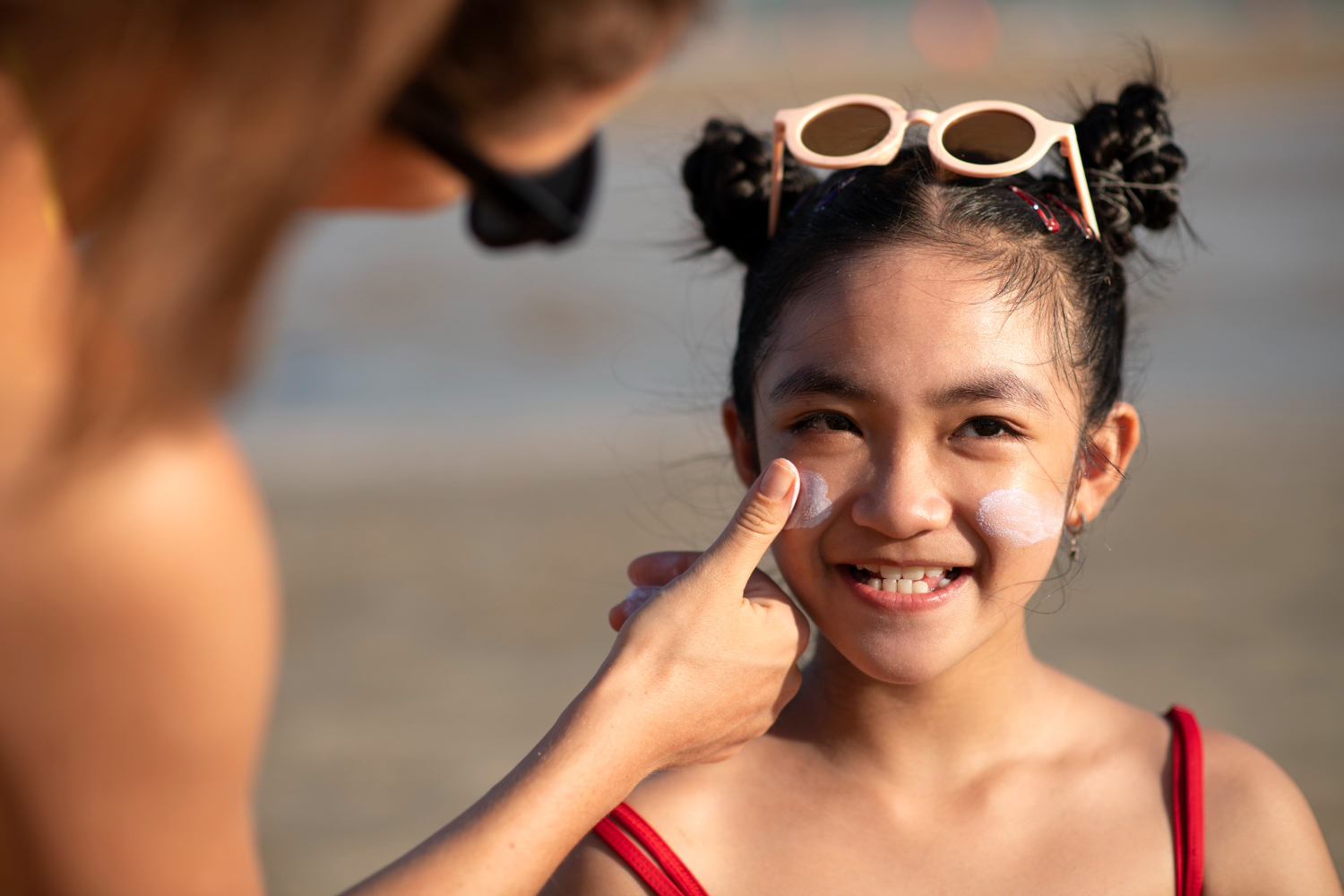 Sunscreen atau Sunblock? Inilah 5 Perbedaannya Agar Tak Salah Pilih!