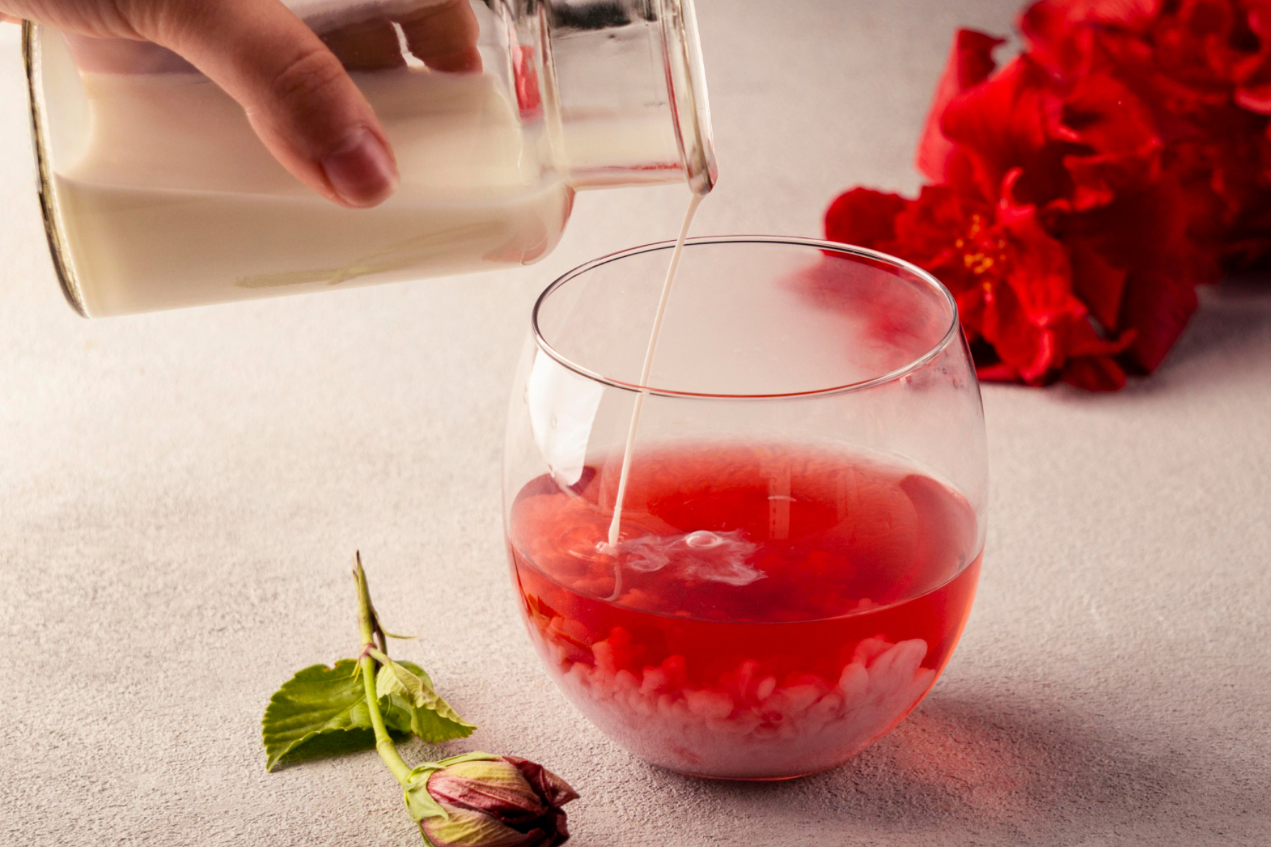 5 Manfaat Minum Air Mawar untuk Kesehatan Tubuh, Redakan Sakit Tenggorokan?