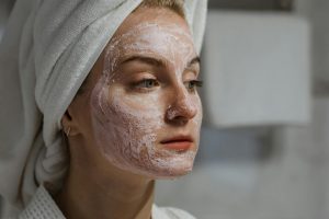 5 Jenis Masker untuk Kulit Wajah Halus dan Glowing